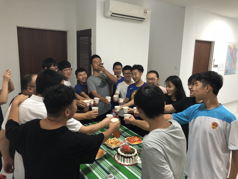 生日會(huì)-96514c2e-c320-44ee-b9db-8e9884c8455b.jpg